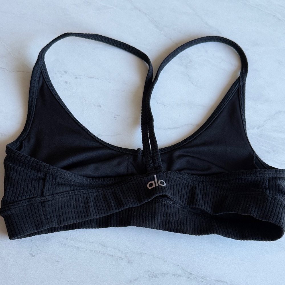 ALO Yoga Classic Black Sports Bra